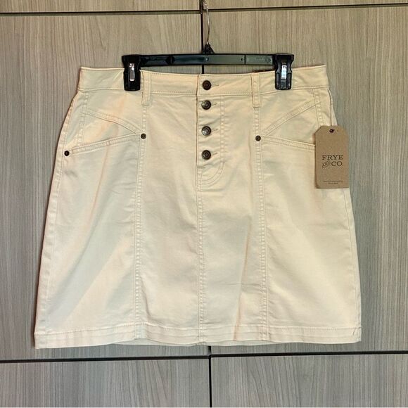 NWT Frye & Co Cream Denim Mini Skirt Size 12 - Picture 1 of 5